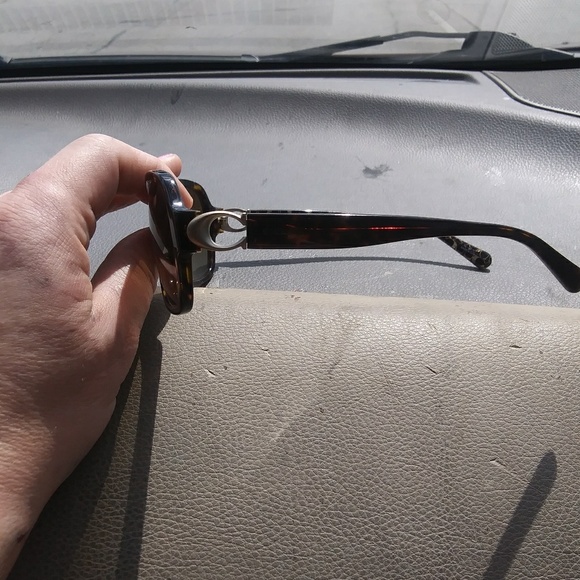 Women's Coach Sunglasses - Picture 4 of 4